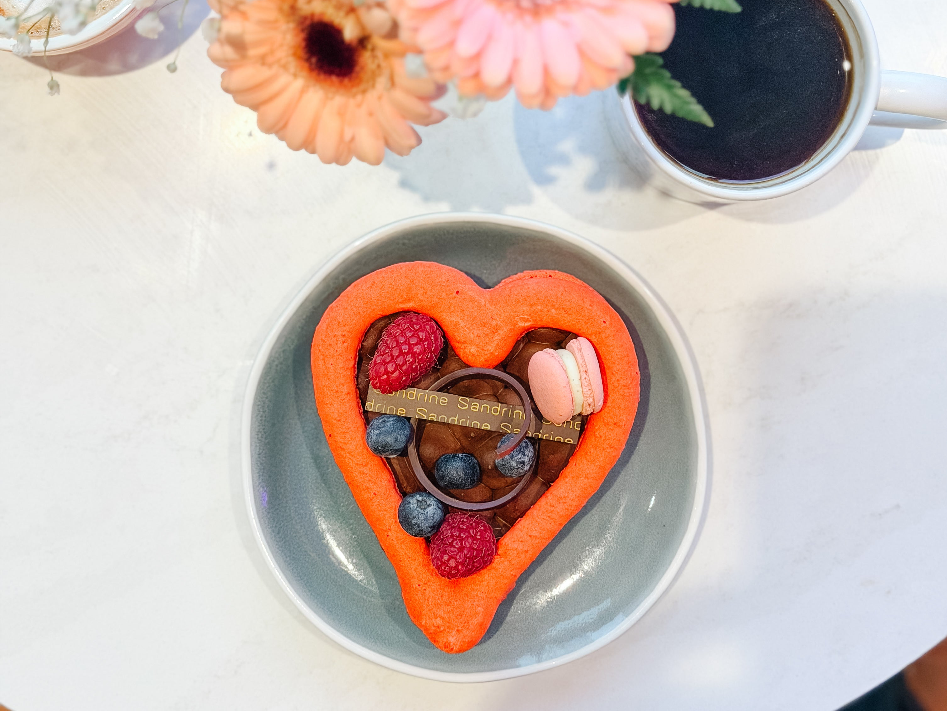 MACARON HEART FOR TWO