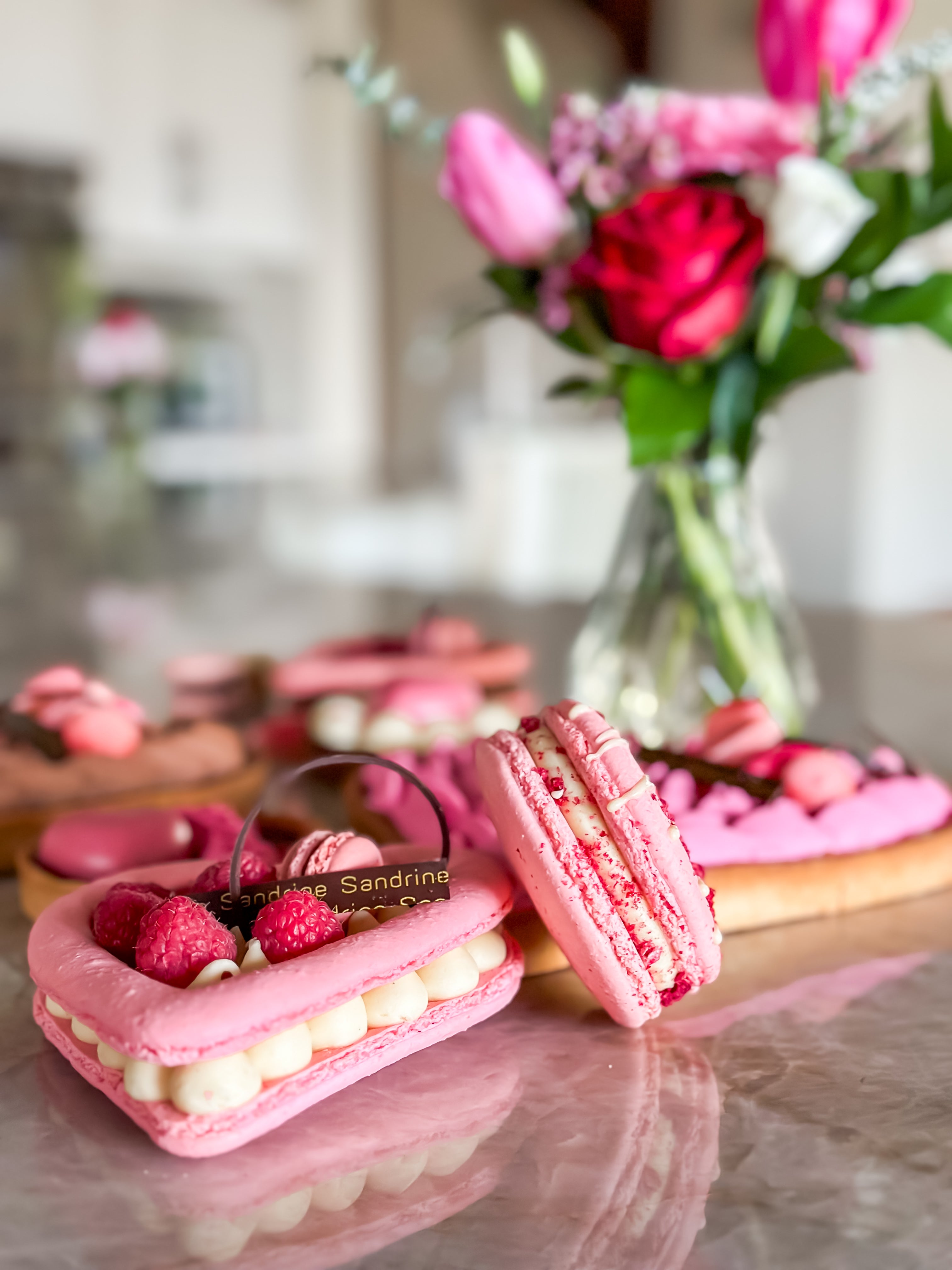 MACARON HEART FOR TWO