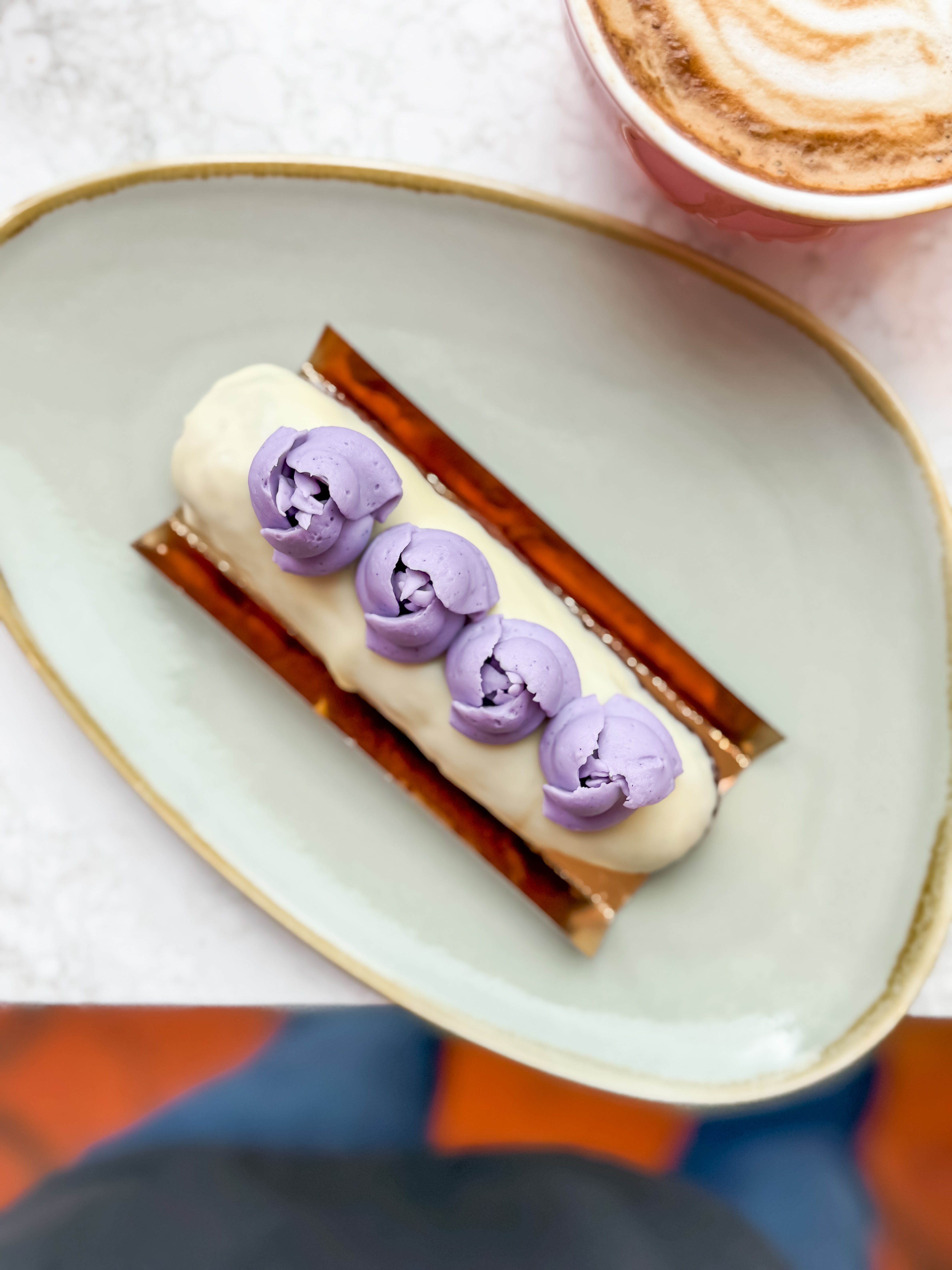 Vanilla Éclair with Chocolate Top